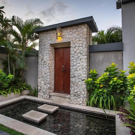 Villa Nadya Seminyak Exterior foto