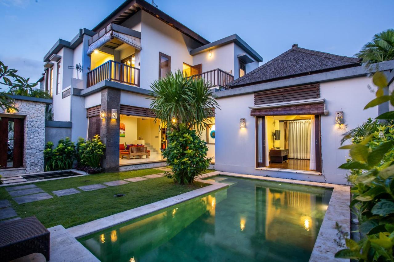 Villa Nadya Seminyak Exterior foto